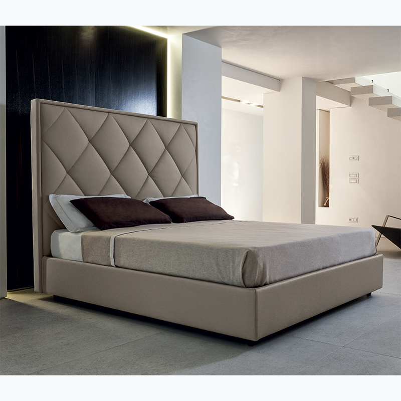 Alex - Letto Matrimoniale Imbottito Moderno in Tessuto/Ecopelle 1 Alex - Letto matrimoniale moderno imbottito in tessuto o ecopelle