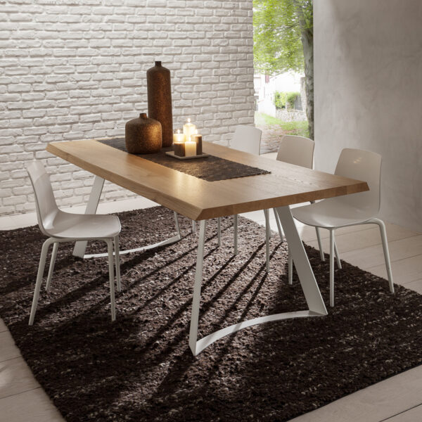 Bruno - Tavolo design fisso con piano scortecciato e struttura in metallo verniciato