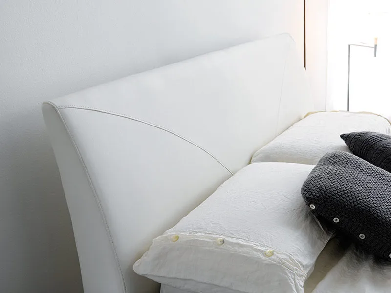 Fly - Letto matrimoniale moderno e contemporaneo imbottito in tessuto o ecopelle