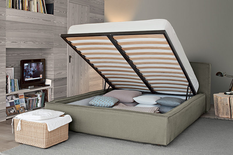 King - Letto matrimoniale moderno a linee morbide imbottito in tessuto o ecopelle