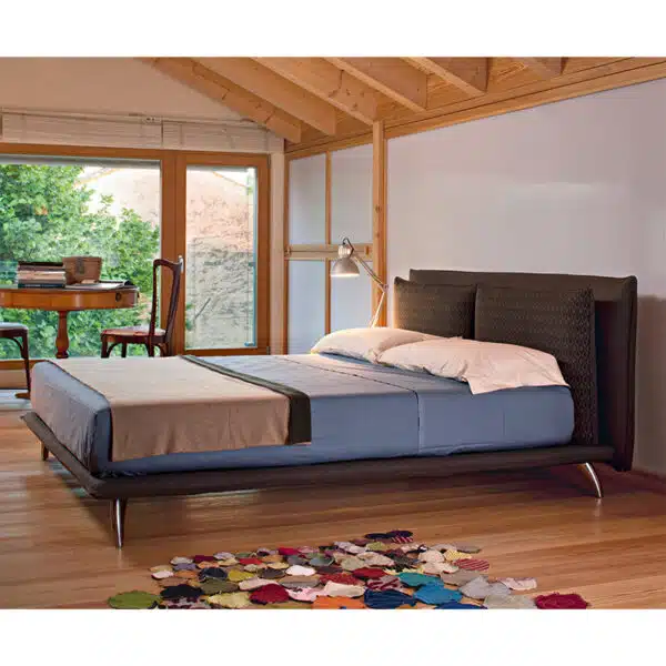 Monet Plus - Letto matrimoniale design moderno e minimale imbottito in tessuto o ecopelle