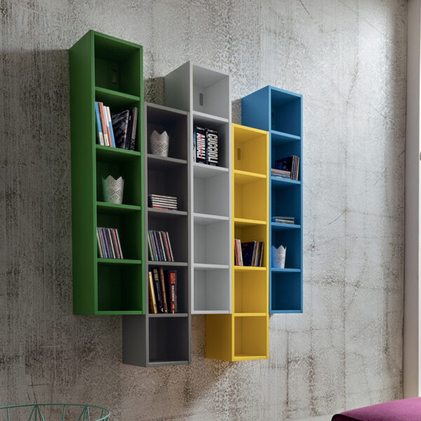 Libreria a muro componibile colorata modello Stella 633, con cinque pensili a giorno.