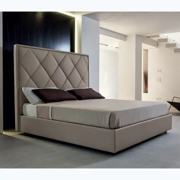 Alex - Letto matrimoniale moderno imbottito in tessuto o ecopelle