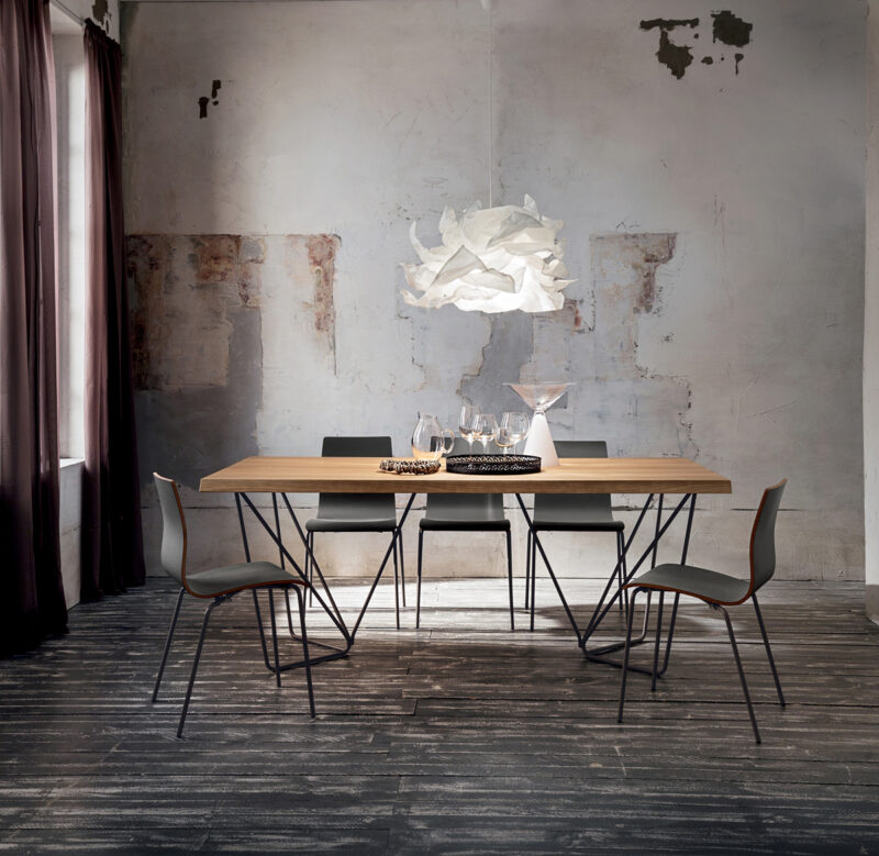 Denis - Tavolo di alto design ricercato e moderno