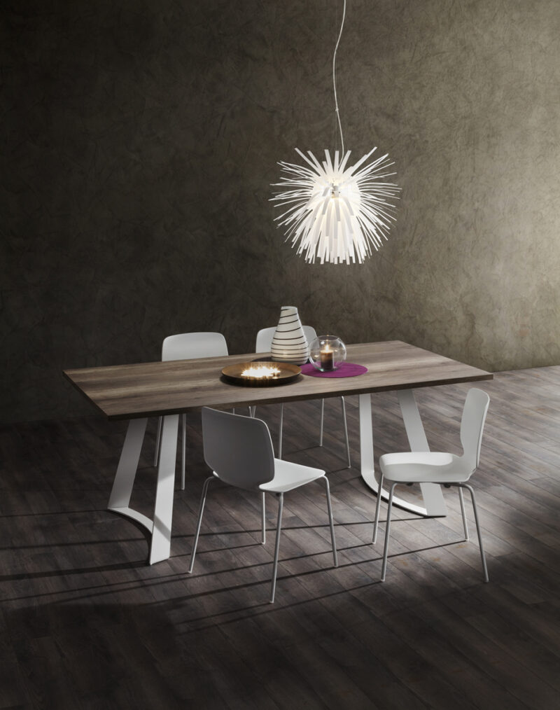 Bruno - Tavolo design fisso con struttura in metallo verniciato
