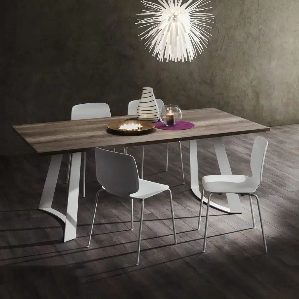 Bruno - Tavolo design fisso con struttura in metallo verniciato