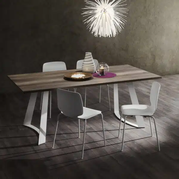 Bruno - Tavolo design fisso con struttura in metallo verniciato