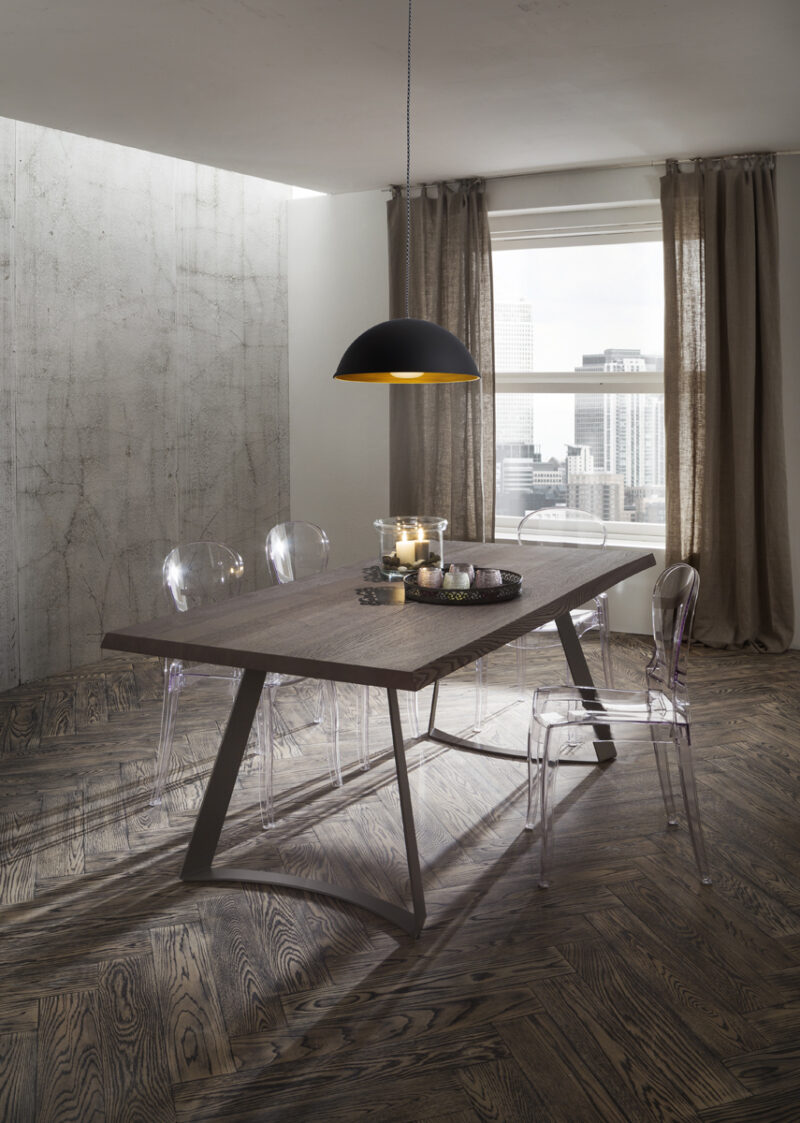 Bruno - Tavolo design fisso con piano scortecciato e struttura in metallo verniciato