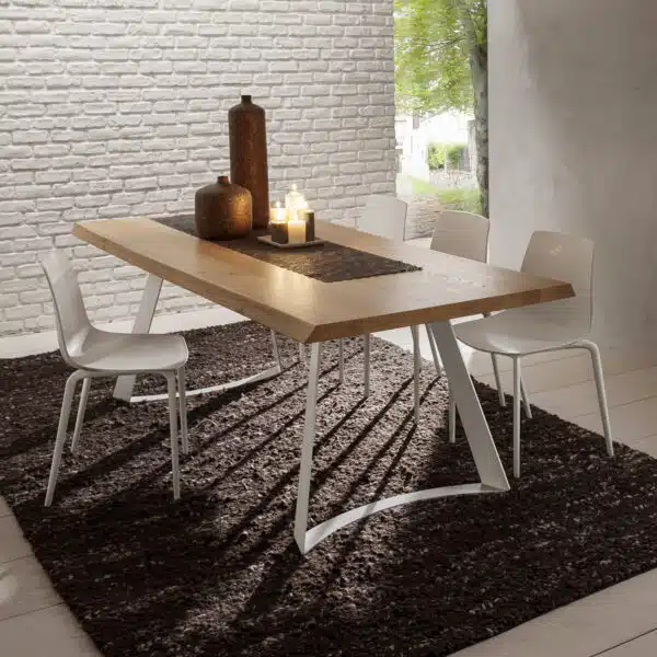 Bruno - Tavolo design fisso con piano scortecciato e struttura in metallo verniciato