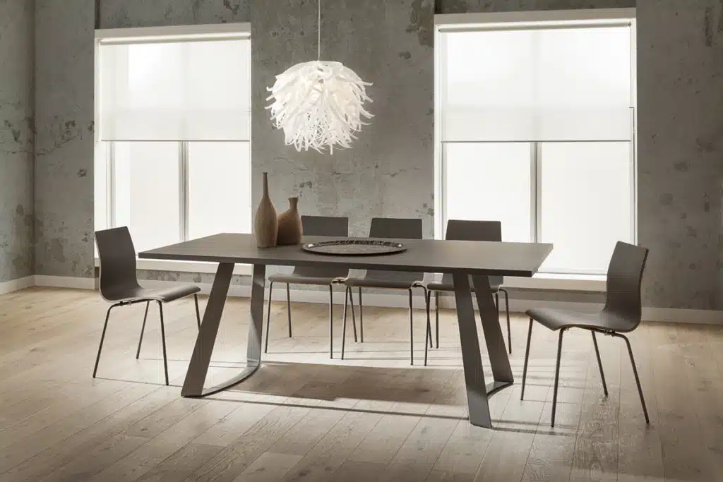 Bruno - Tavolo design fisso con struttura in metallo verniciato