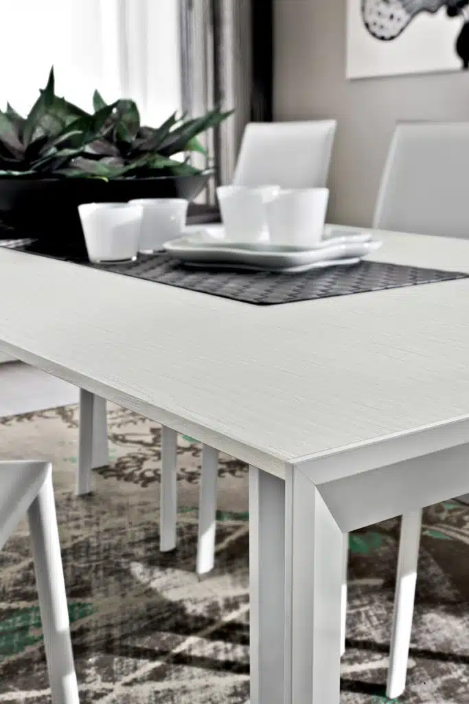 Tommaso - Tavolo design semplice ma dalla linea elegante