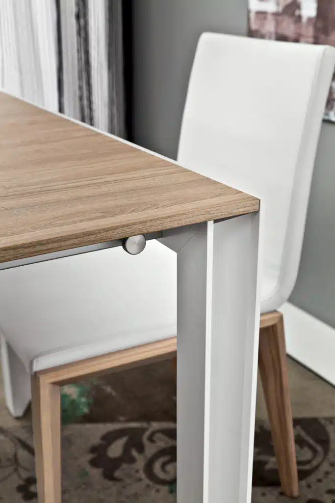 Tommaso - Tavolo design semplice ma dalla linea elegante