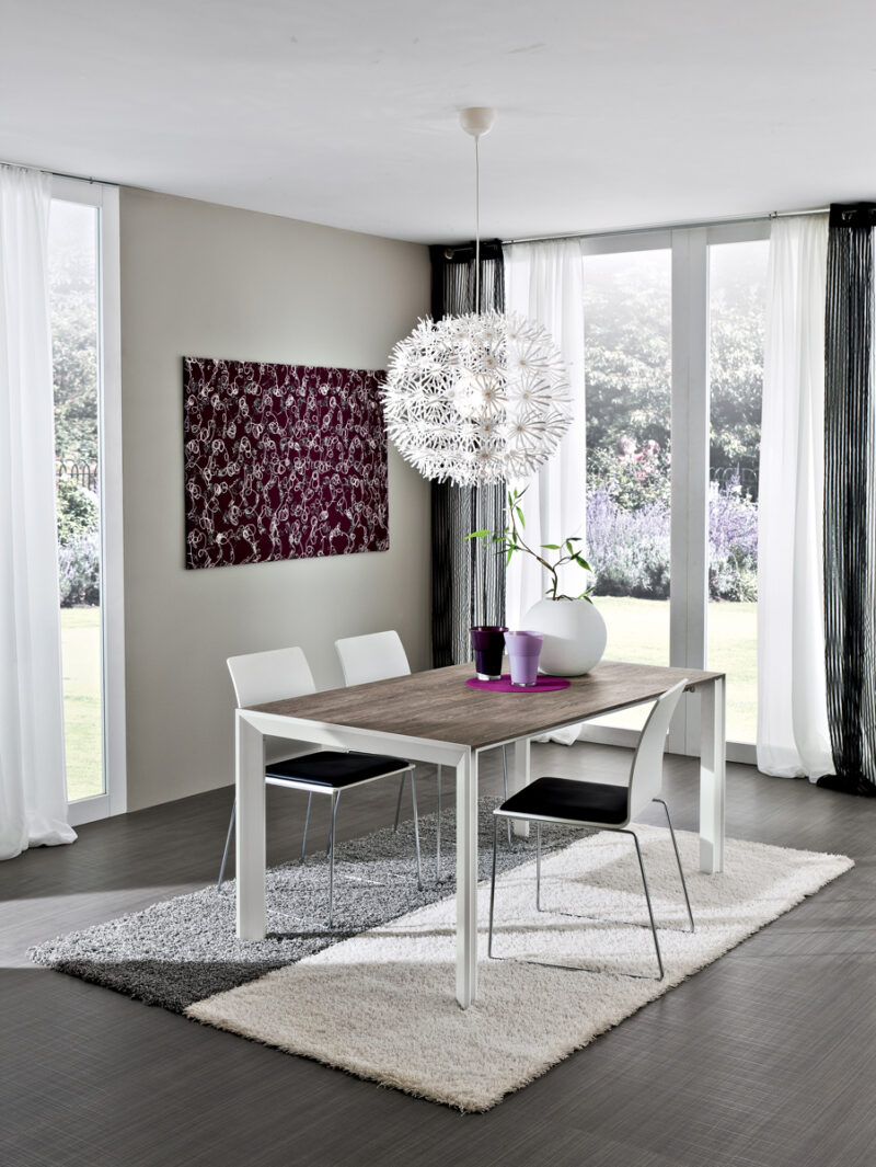 Tommaso - Tavolo design semplice ma dalla linea elegante