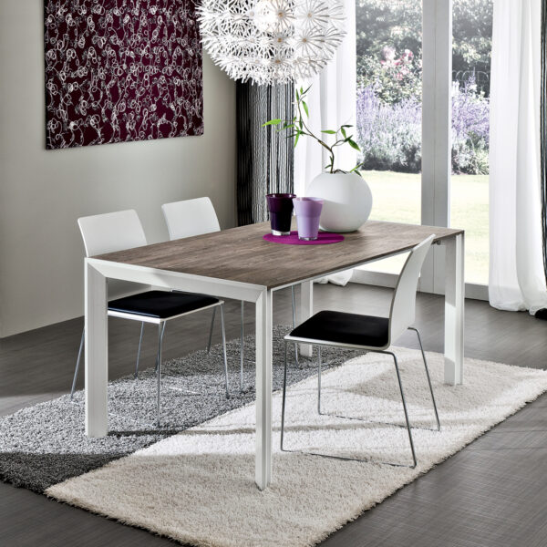 Tommaso - Tavolo design semplice ma dalla linea elegante