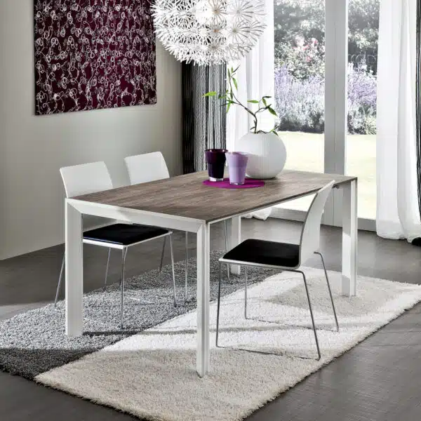Tommaso - Tavolo design semplice ma dalla linea elegante