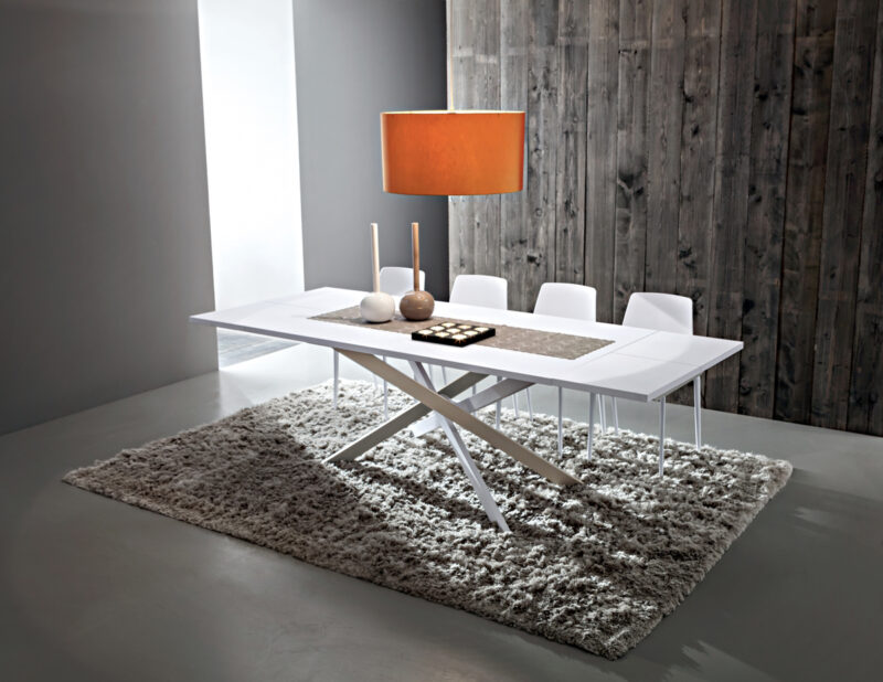 Renzo - Tavolo design accattivante con gambe incrociate