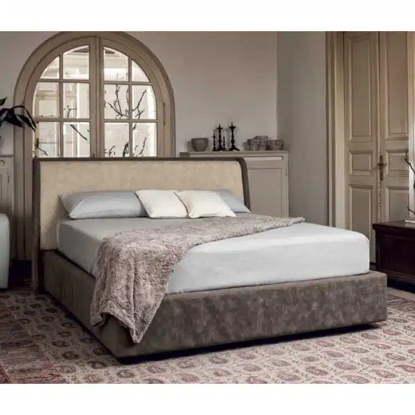 Marin - Letto matrimoniale design dalle linee sinuose imbottito in tessuto o ecopelle