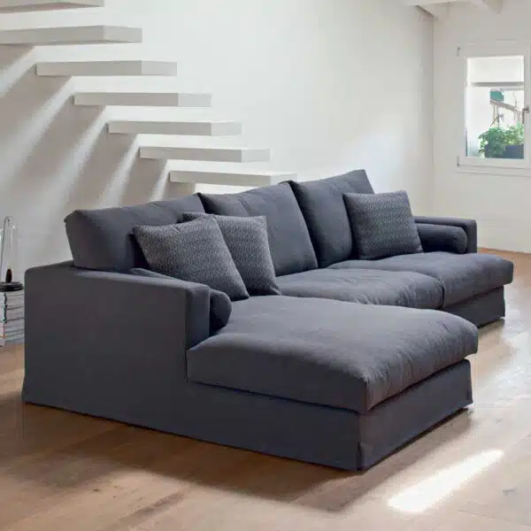 Nevada - Divano design moderno in tessuto o ecopelle