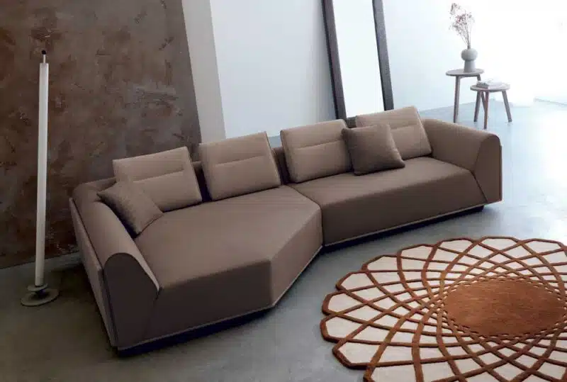 Riad - Divano design moderno in tessuto o ecopelle