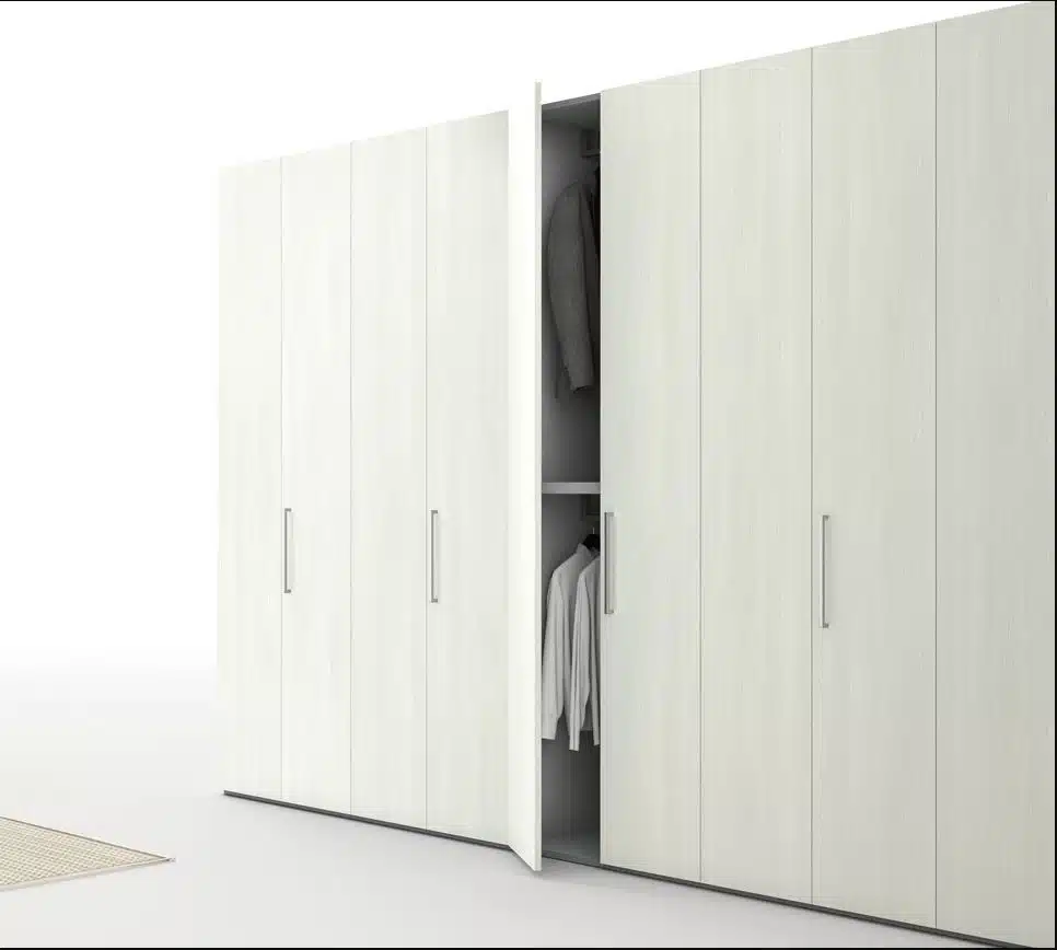 Armadio Modulare Facile Maronese: ante in vetro fumé, illuminazione interna, eleganza e funzionalità