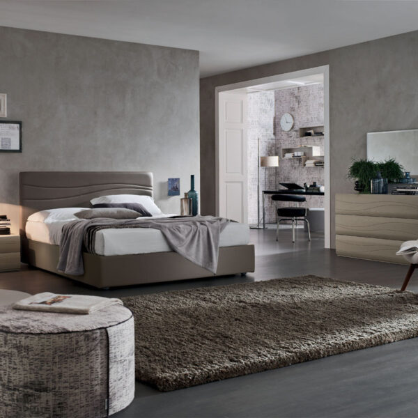 Camera matrimoniale Maronese Wall 6: armadio 6 ante, letto moderno - vista d'insieme