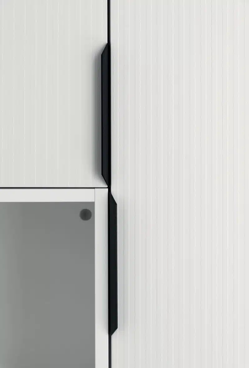 BD029 - Mobile arredo bagno COMPAB in ambientazione moderna. Soluzione salvaspazio, design personalizzabile.
