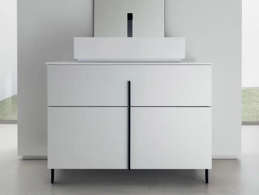 BD004 - Mobile bagno design COMPAB L.96 cm, dettaglio ante e maniglia. Finitura personalizzabile.