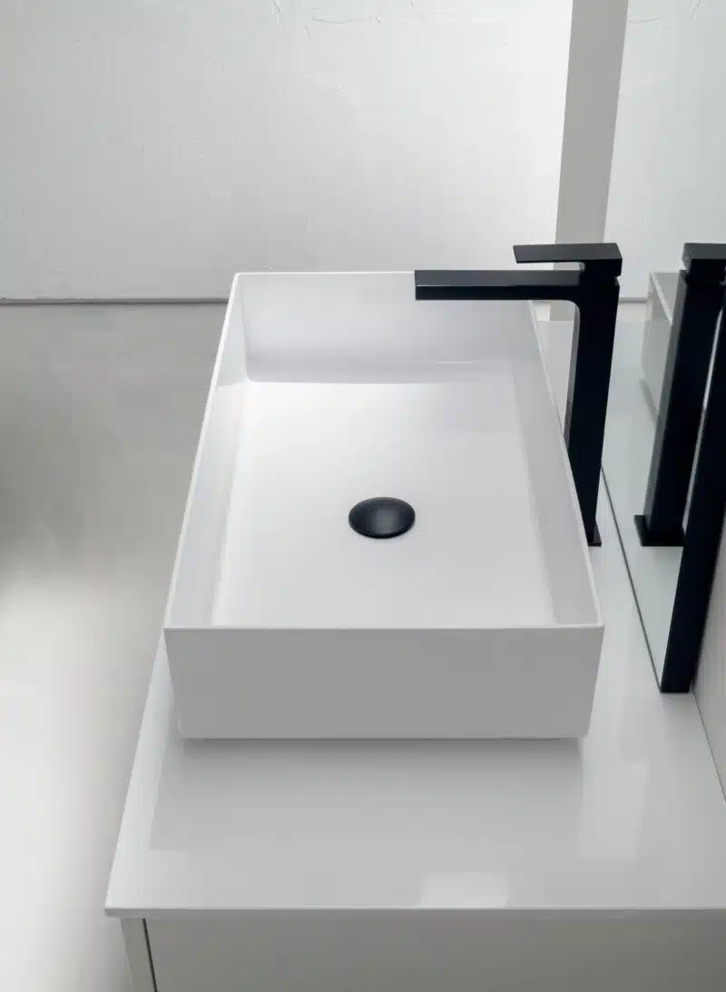 BD004 - Mobile bagno design COMPAB L.96 cm ambientato. Arredo bagno funzionale e moderno.