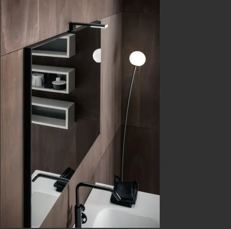 UP012 Mobile L.96 cm COMPAB personalizzabile: vista dall'alto, organizzazione interna cassetti, finitura rovere. Arredo bagno.