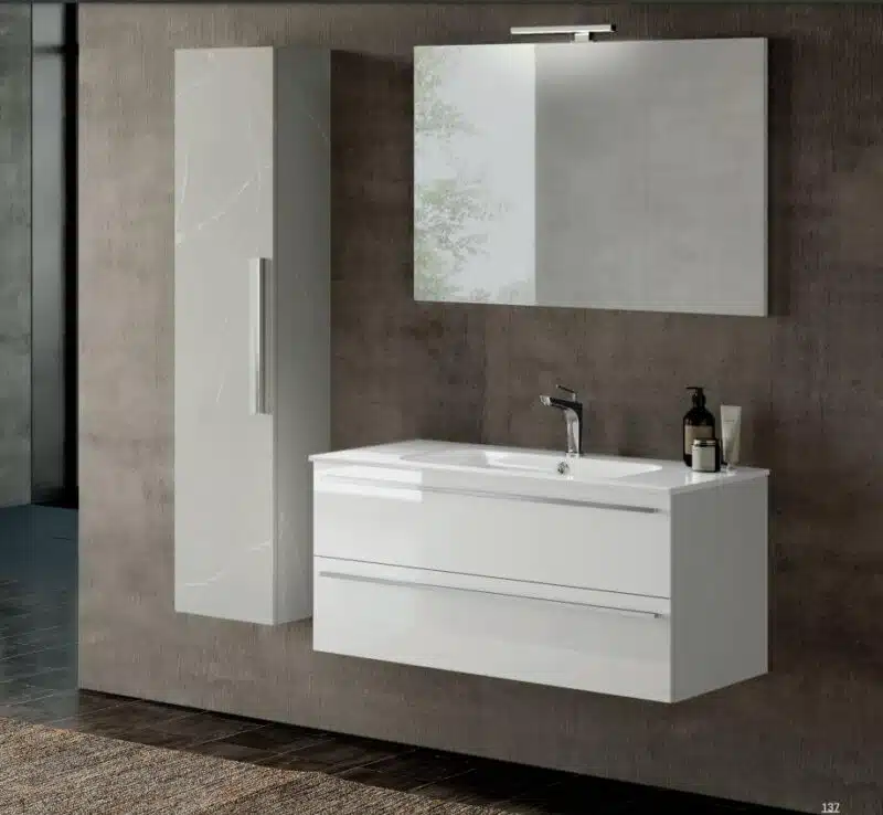 Mobile Bagno Completo Slim Baxar: dettaglio lavabo in ceramica bianca, rubinetteria cromata, design minimale