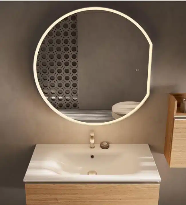 Mobile Bagno Compab IPE IP08 - Dettaglio lavabo integrato in ceramica bianca, rubinetto nero opaco