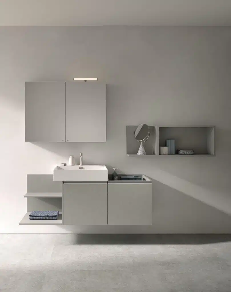 Compab BK12 - Mobile bagno sospeso, vista laterale, spessore top, lavabo in ceramica bianco, design pulito