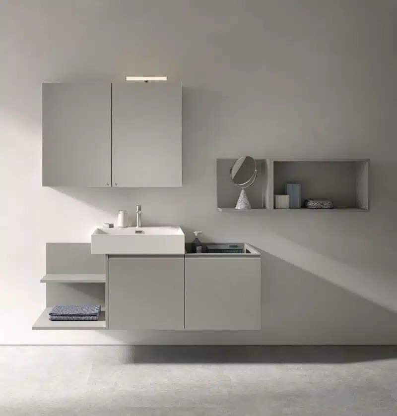 Mobile Bagno Compab BK12 - Design moderno sospeso, vista frontale, finitura rovere chiaro, lavabo integrato