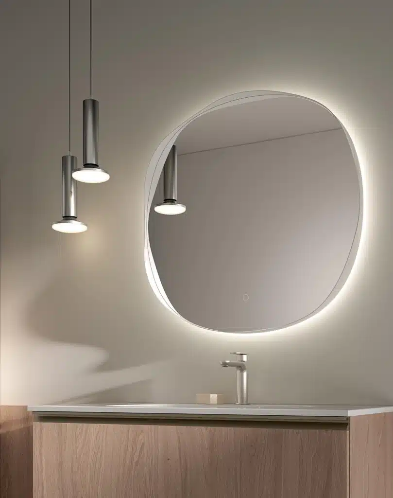 Mobile bagno Compab BK15: design moderno, cassetti sospesi con maniglie a gola. Interno cassetto.