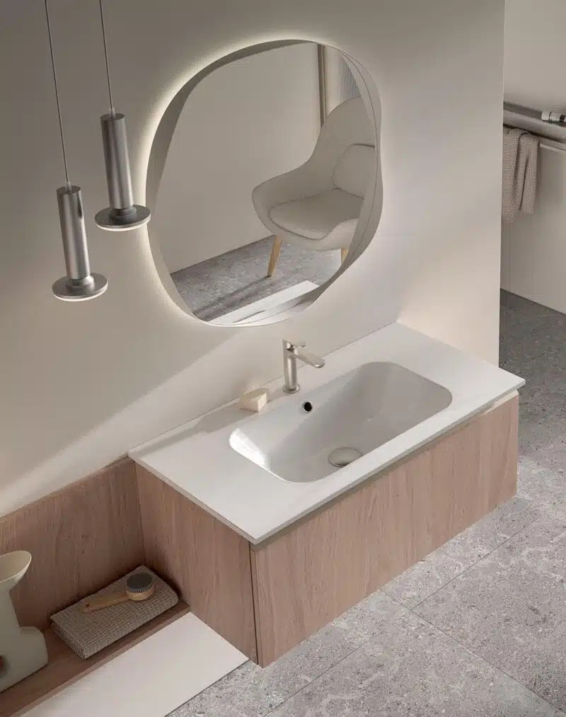 Mobile bagno Compab BK15: design sospeso moderno. Ambientazione bagno contemporaneo.