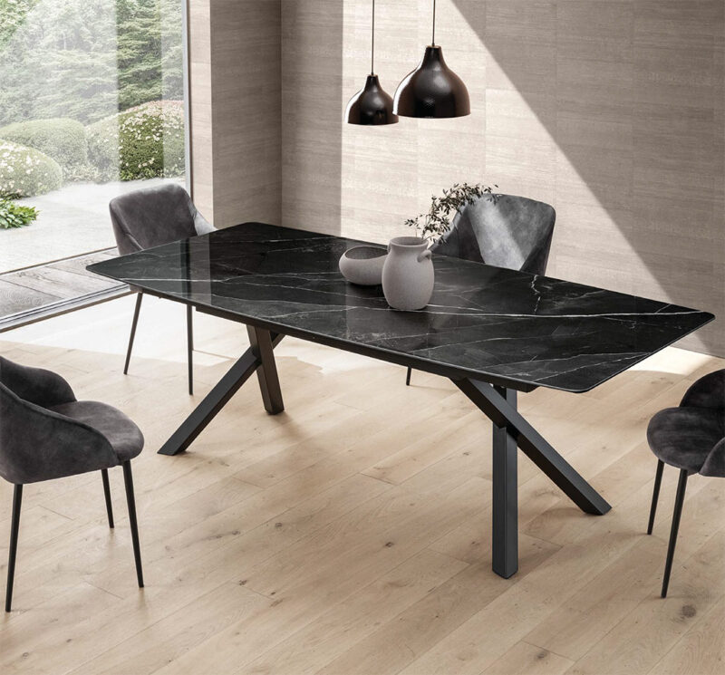 Tavolo in Laminam Effetto Marmo Xavi | La Primavera