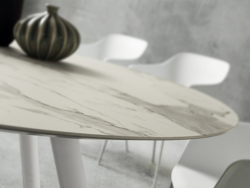 avolo fisso rotondo Nicola La Primavera Ø130cm con top in HPL Nero Impero, seconda angolazione o dettaglio.