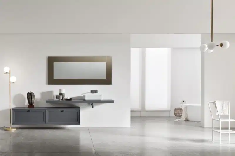 Mobile Bagno Sospeso Arcom Opera 06 - ambientazione bagno moderno, specchio retroilluminato, illuminazione d'accento, interni di lusso