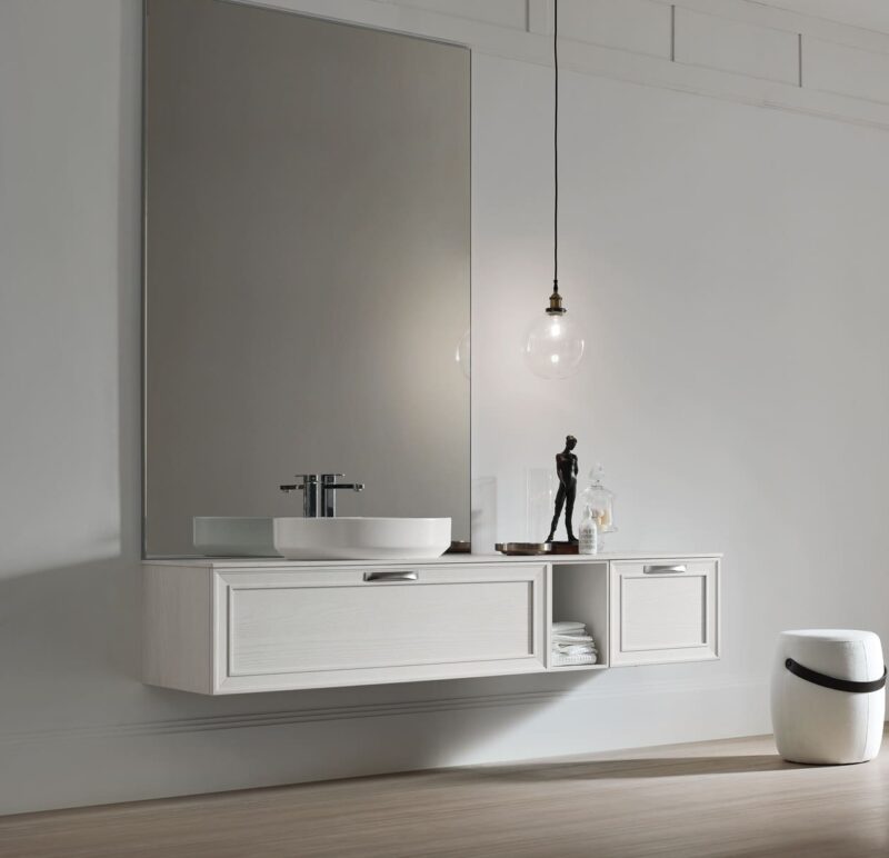 Scopri Mobile Bagno Arcom Comp. Opera 03, una soluzione di arredo bagno total white. Qualità Arcom e design personalizzabile. Preventivo gratuito da INTERNO77.