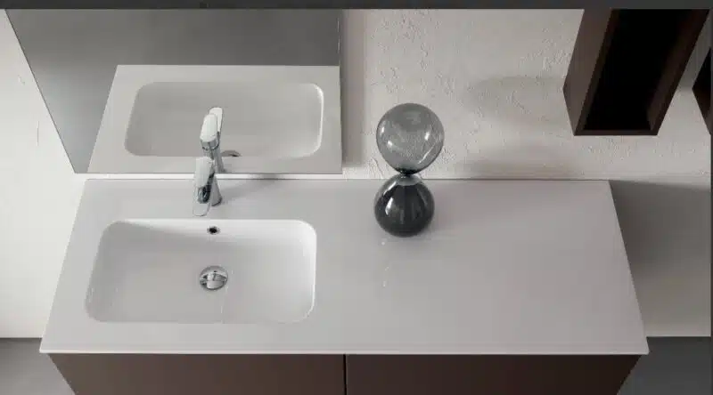 Mobile Coprilavatrice LAB60 Compab: lavabo integrato in ceramica, frontale bianco lucido, stile minimalista