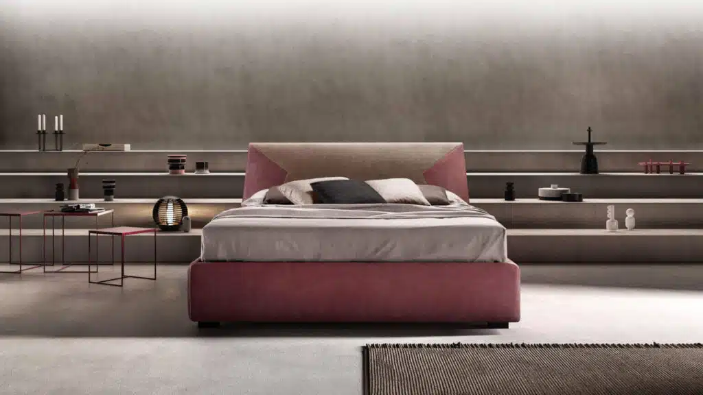 Letto matrimoniale moderno rosa in tessuto, testiera bicolore, design italiano ed elegante.