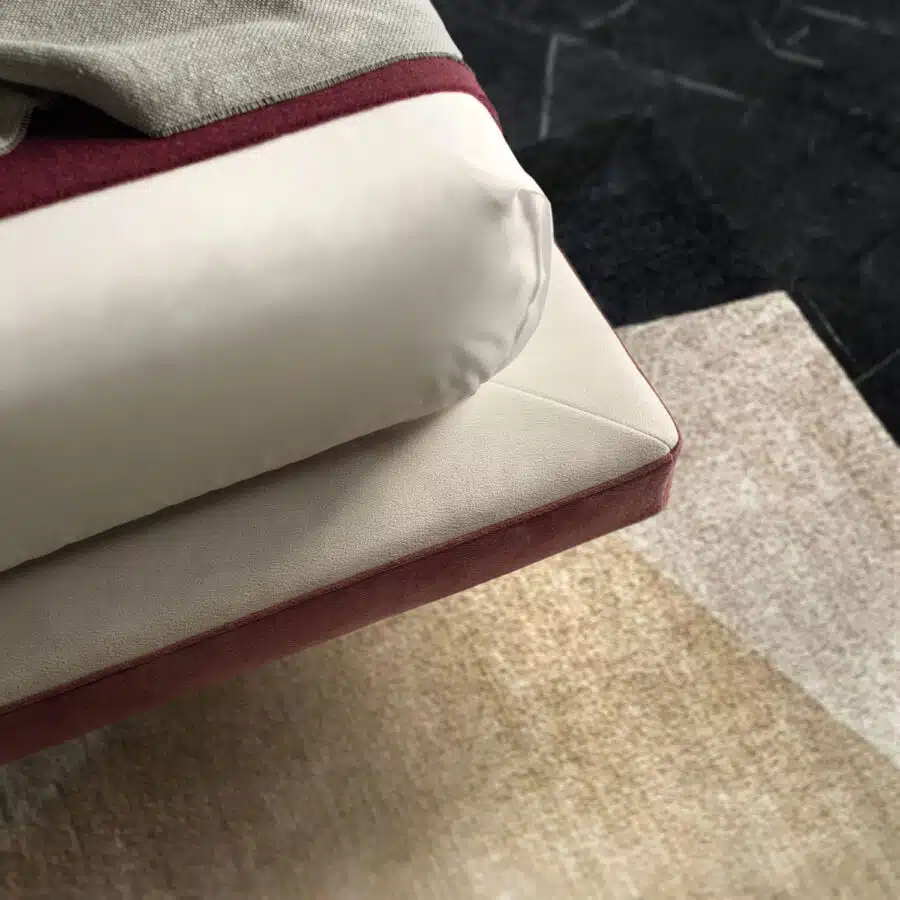Letto Matrimoniale Samoa Link, design italiano: vista laterale, struttura autoportante e linee pulite.