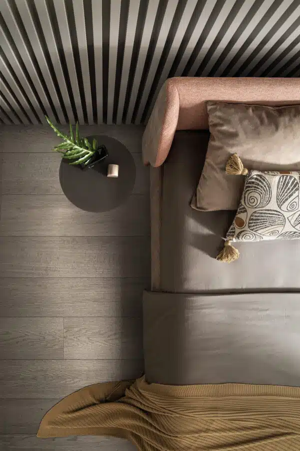 Letto Matrimoniale Samoa HUG con contenitore e base sollevata - design originale Made in Italy