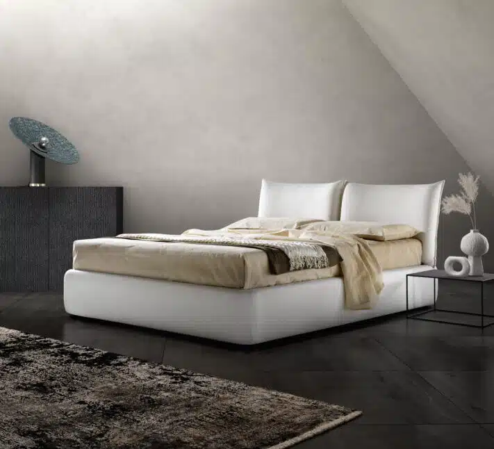 Letto Matrimoniale Samoa Zen: design moderno Made in Italy, vista frontale con testiera imbottita.