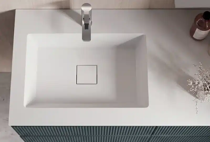 Dettaglio del lavabo Plus integrato in Mineralguss della composizione Serie X Compab